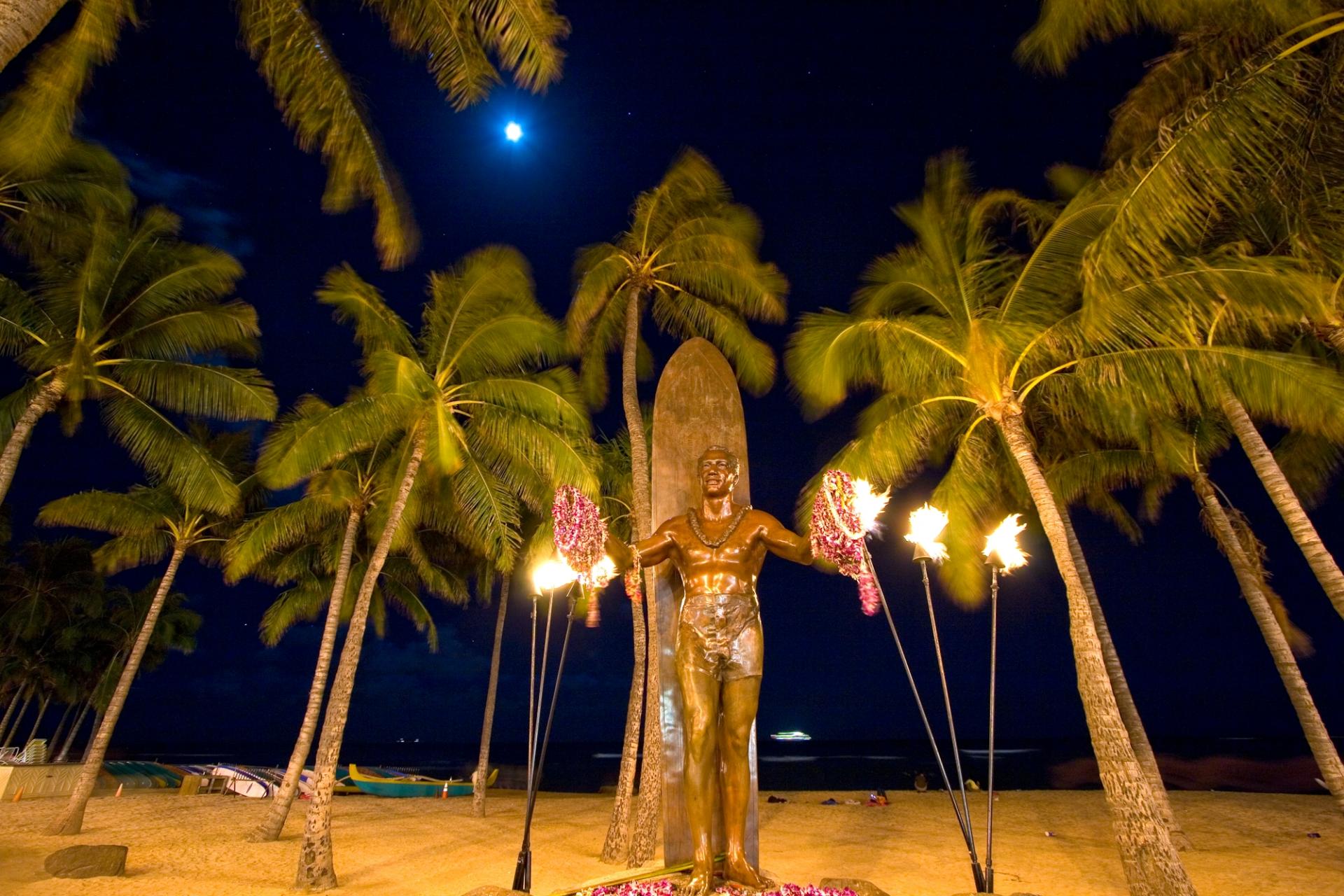 Duke Kahanamoku Statue Oahu Go Hawaii